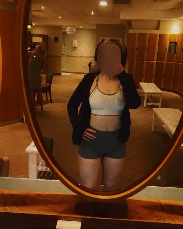 Vanessa - Image 6
