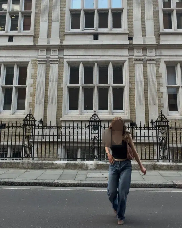 Manon - Image 6